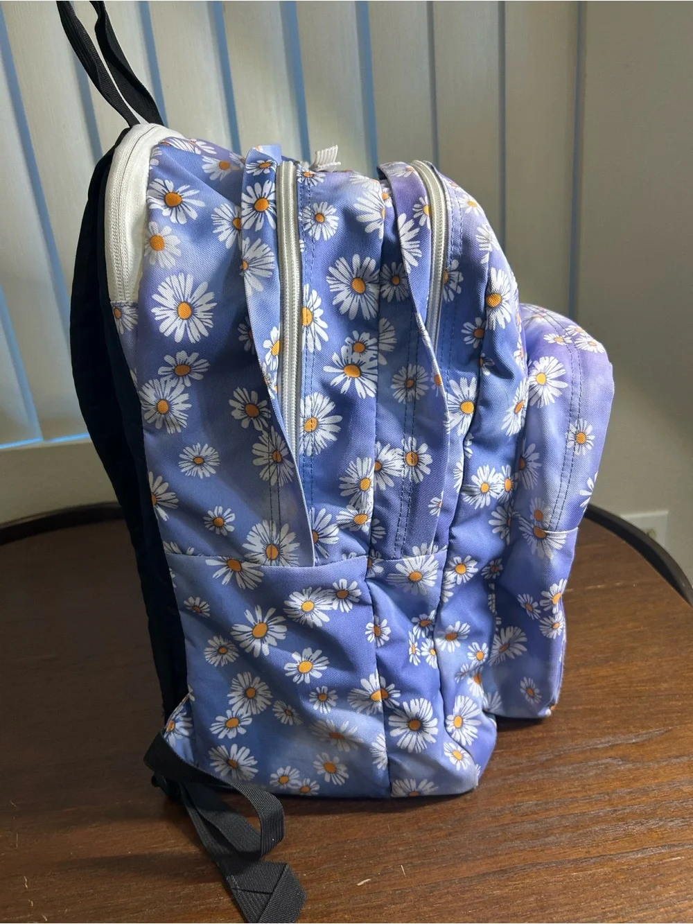 Jansport big student Light Blue Daisy Print Backpack. EXCELLENT CONDITION